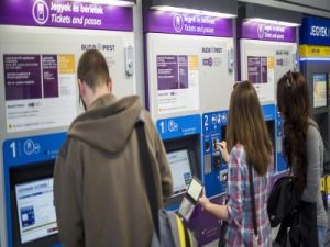 Nem mindegy, hogy hol vesszük az utazási jegyeket