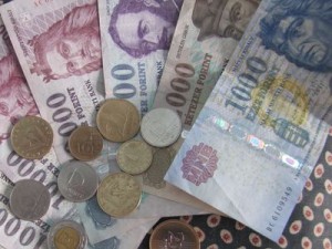 Nyugdíjasoknak is személyi kölcsön – így teljes az élet