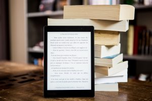 E-book vagy papír könyv – Továbbra is relevánsak a nyomtatott könyvek?